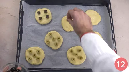 Focaccine morbide - Passaggio 12