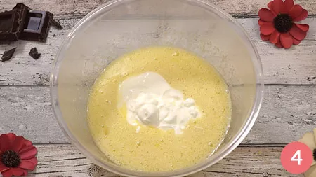 aggiungere-il-vasetto-di-yogurt-e-mescolare