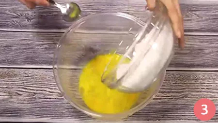 aggiungere la farina