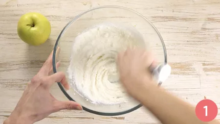 Frittelle di mele e ricotta - Passaggio 1