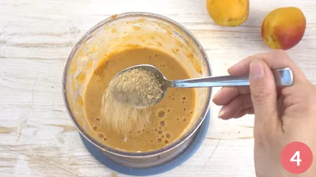 Frullato di albicocche e yogurt - Passaggio 4