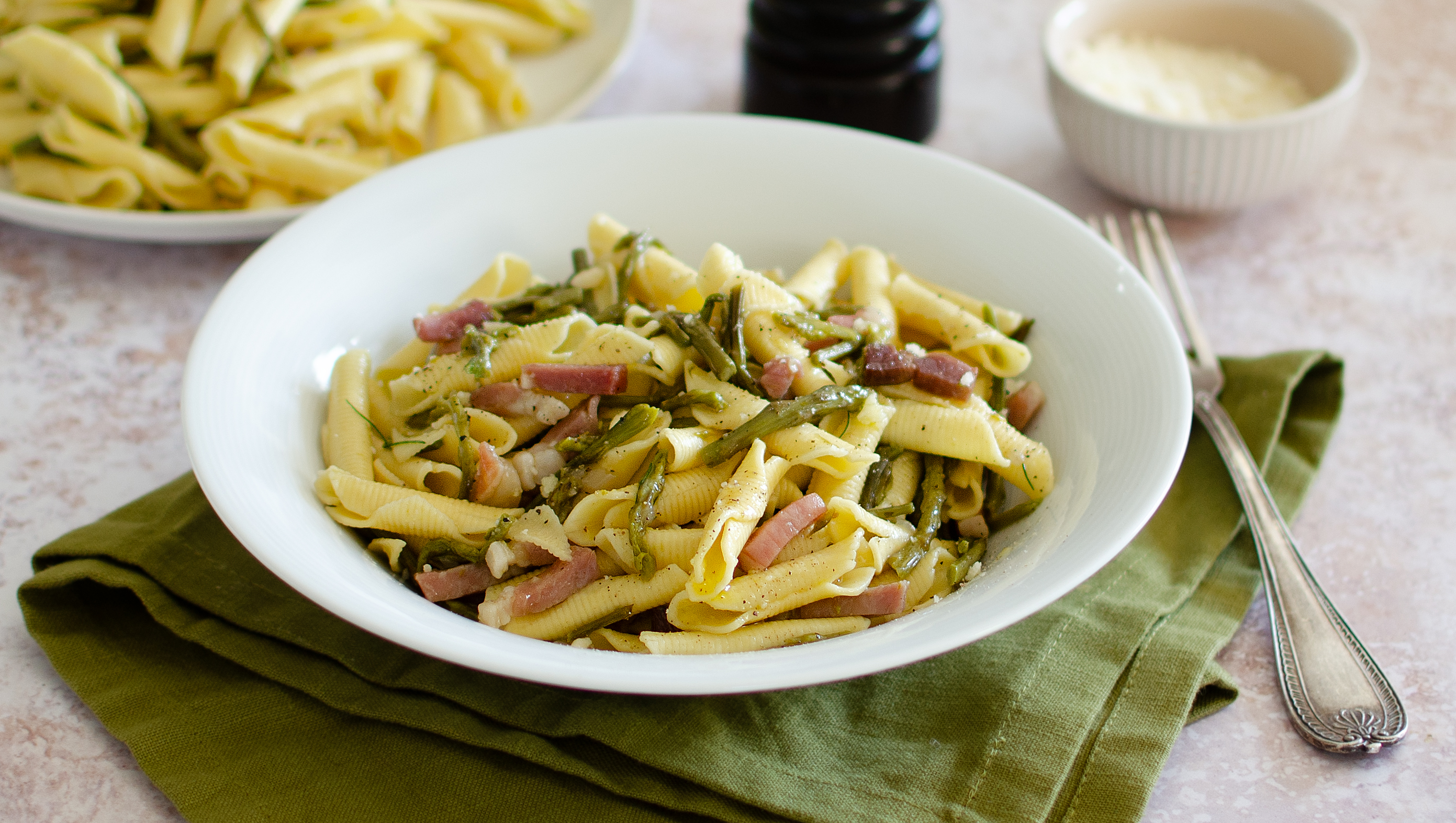 Garganelli asparagi e speck