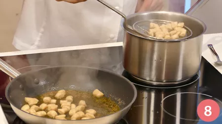 Gnocchetti semintegrali con acciughe e crumble di taralli - Passaggio 8