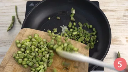 Gnocchi con asparagi e salsiccia - Passaggio 5