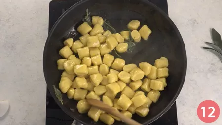 Gnocchi di pane - Passaggio 12