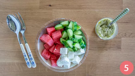 Insalata di anguria, cetriolo e feta - p5