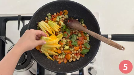 Insalata di farro con ceci e verdure - p5