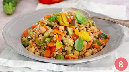 Insalata di farro con ceci e verdure - p8