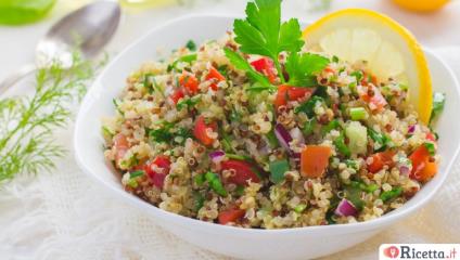 Insalata di quinoa Bimby: la ricetta per un piatto completo ed equilibrato