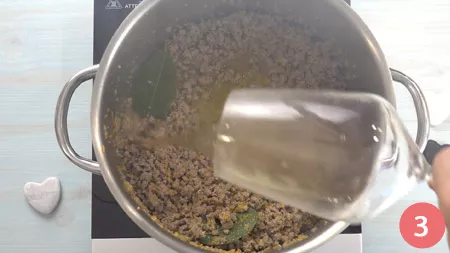 Lasagne al ragù bianco - Passo 3