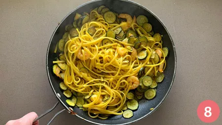Linguine gamberetti, zucchine e zafferano - p8