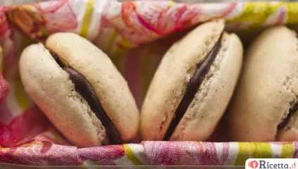 Macarons al cioccolato