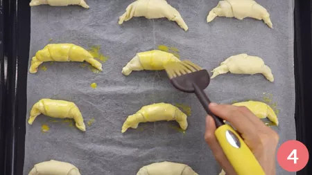 Mini croissant speck e provolone - Passaggio 4