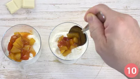 Mousse al cioccolato bianco e pesche - Passaggio 10