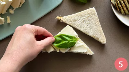 Mozzarella in carrozza alle melanzane - p5