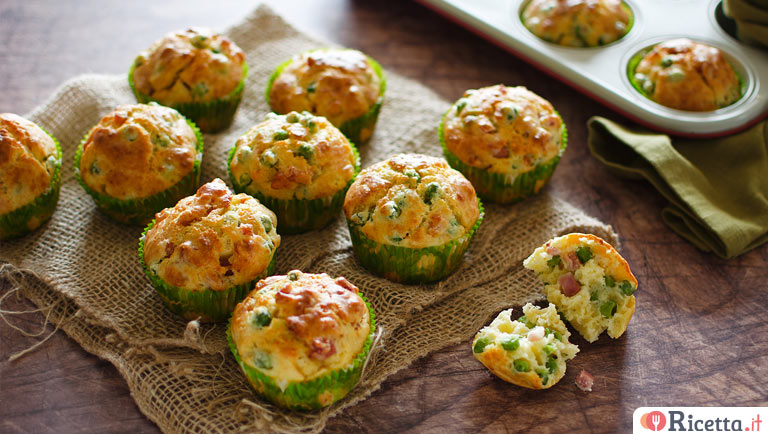Muffin prosciutto e piselli: ricetta salata soffice e veloce senza burro