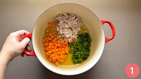 Nidi di tagliatelle al ragù - p1