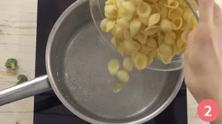 Orecchiette ai broccoli e pancetta - Passaggio 2