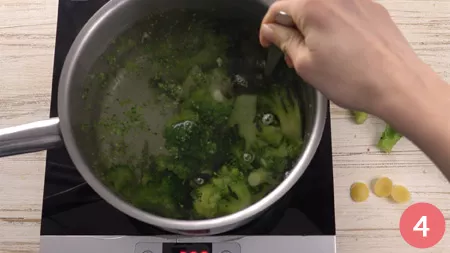 Orecchiette porri, broccoli e salsiccia - Passaggio 4