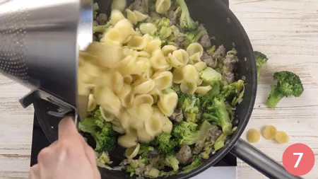 Orecchiette porri, broccoli e salsiccia - Passaggio 7