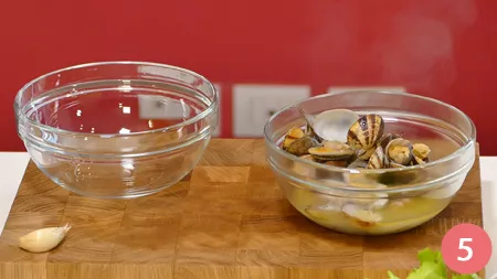 Paccheri con scarola, vongole e mandorle - Passaggio 5