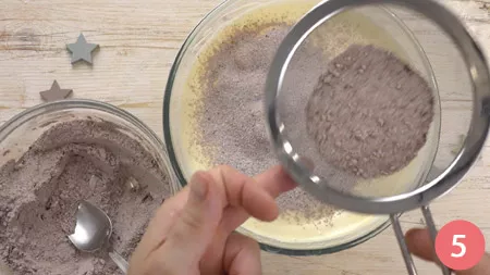 Pan di Spagna al cacao - Passaggio 5