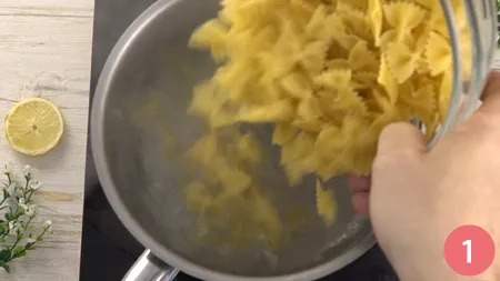 Pasta al limone e gamberetti - Passaggio 1