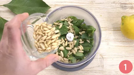 Pasta al pesto di agrumi - Passo 1