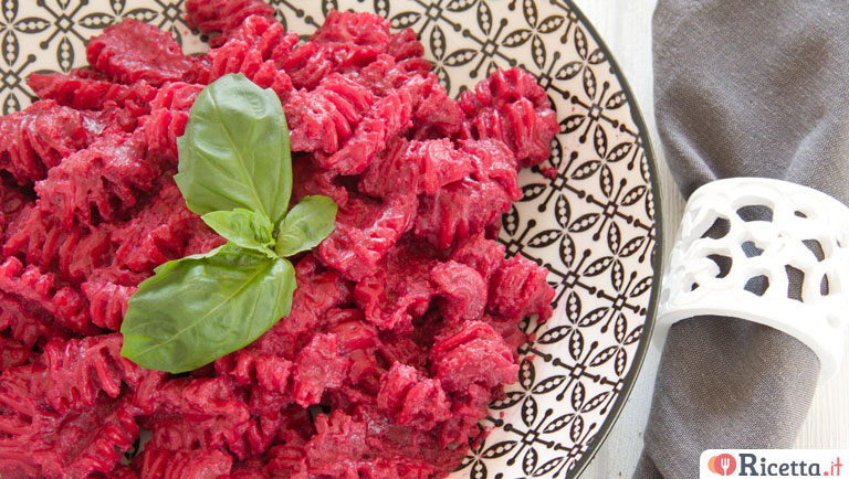 Ricetta Pasta alla barbabietola rossa - Consigli e Ingredienti | Ricetta.it