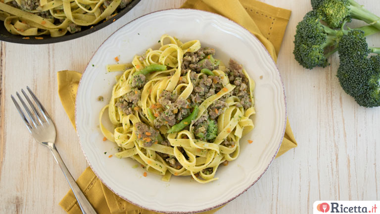 Pasta broccoli e salsiccia 