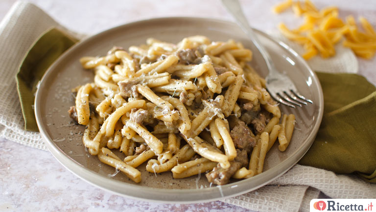 Ricetta Pasta con carciofi e salsiccia - Consigli e Ingredienti | Ricetta.it