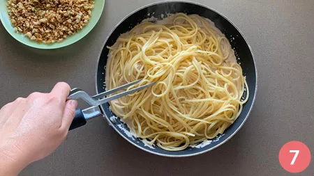 Pasta con crema di acciughe - p7