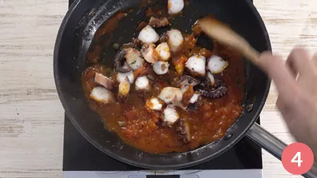 Pasta con sugo di polpo - Passaggio 4