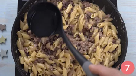 Pasta con salsiccia e radicchio - Passo 7