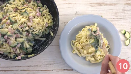Pasta con zucchine e pancetta - Passaggio 10