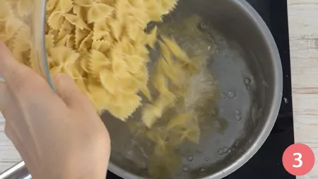 Pasta con zucchine, speck e zafferano - Passaggio 3