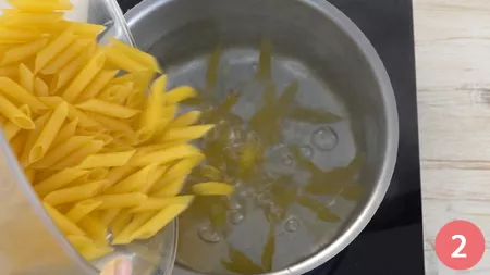 Pasta cremosa zucchine e pomodoro - Passaggio 2