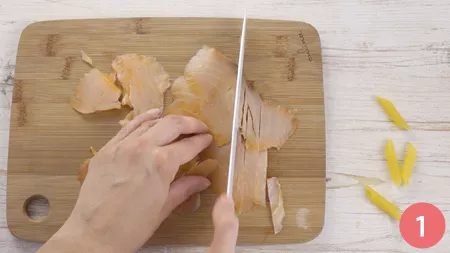 Pasta fredda al salmone - Passaggio 1