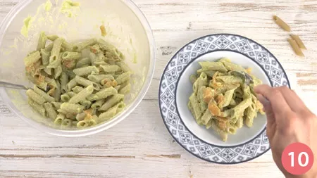 Pasta fredda con avocado e salmone - Passaggio 10