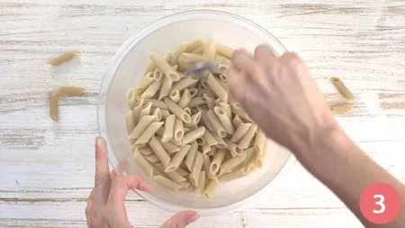 Pasta fredda con avocado e salmone - Passaggio 3