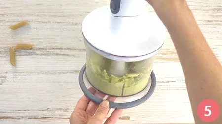 Pasta fredda con avocado e salmone - Passaggio 5