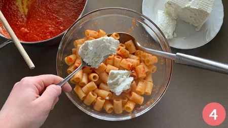Pasta ricotta e pomodoro - P4