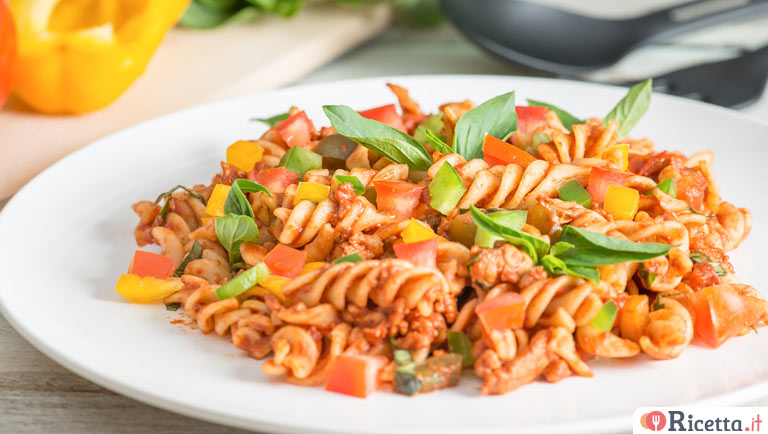 Ricetta Pasta salsiccia e peperoni - Consigli e Ingredienti | Ricetta.it