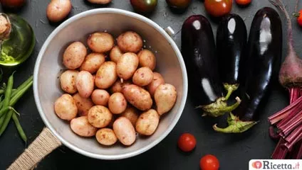 Patate e melanzane: perché vanno mangiate solo cotte?