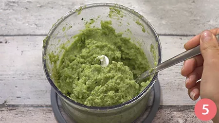 penne-al-pesto-di-zucchine-e-pancetta 5