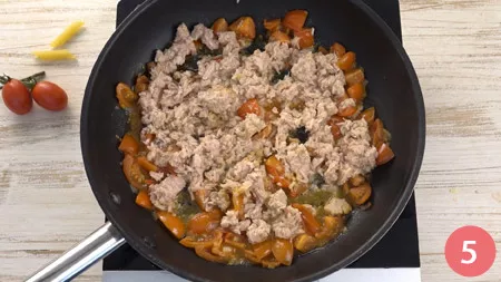 Penne al sugo di tonno e pomodorini - Passaggio 5