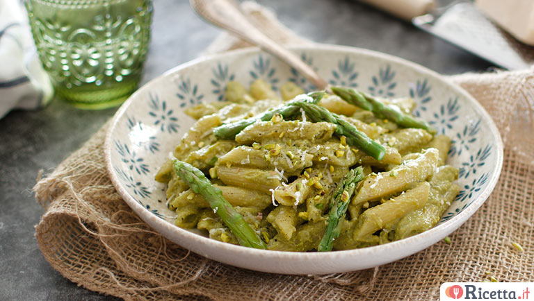 Penne alla crema di asparagi