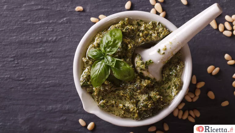 Pesto alla genovese: come non farlo annerire?