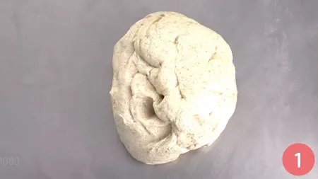 Pieghe di rinforzo per pizza e lievitati - passo 1