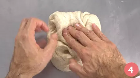Pieghe di rinforzo per pizza e lievitati - passo 4